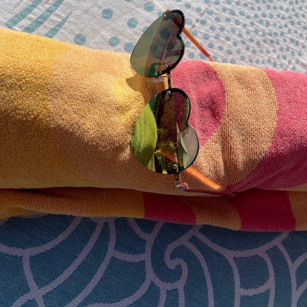 Heart Shaped Reflective Sunglasses